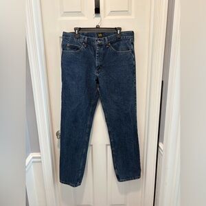 Lee Men's Classic Extreme Motion Bootcut Jeans, 36X32. Excellent condition